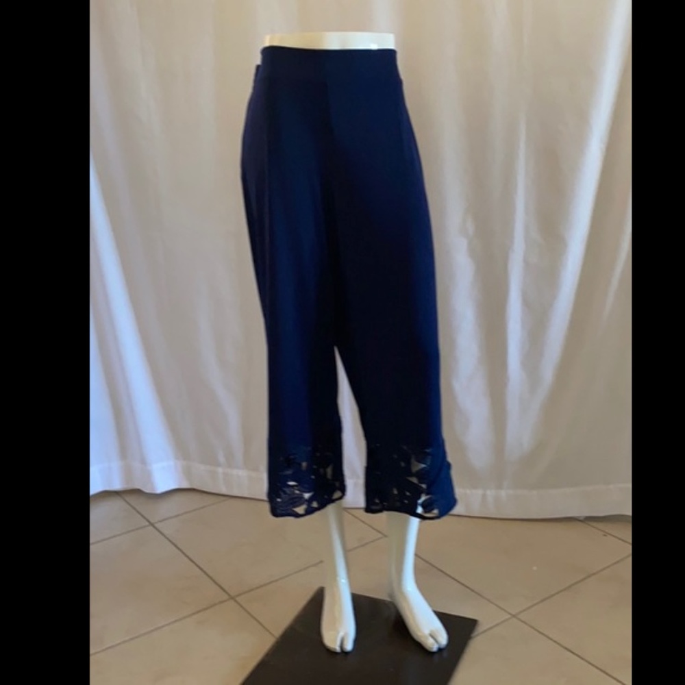 NEW***   Casual Crop
